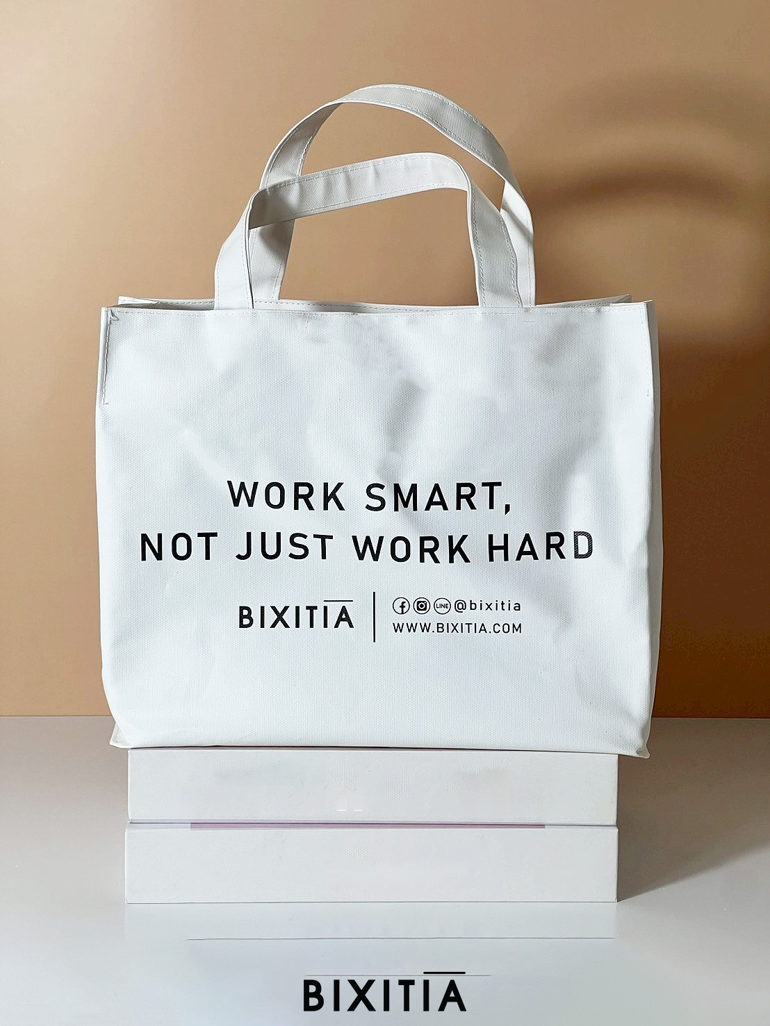 กระเป๋าแคนวาสเคลือบเงา HA-177