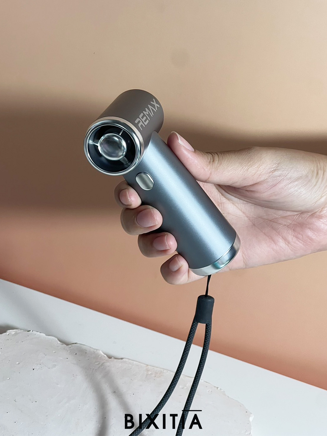 พัดลม Remax SF09 Handheld cannon hight-speed fan EE-206