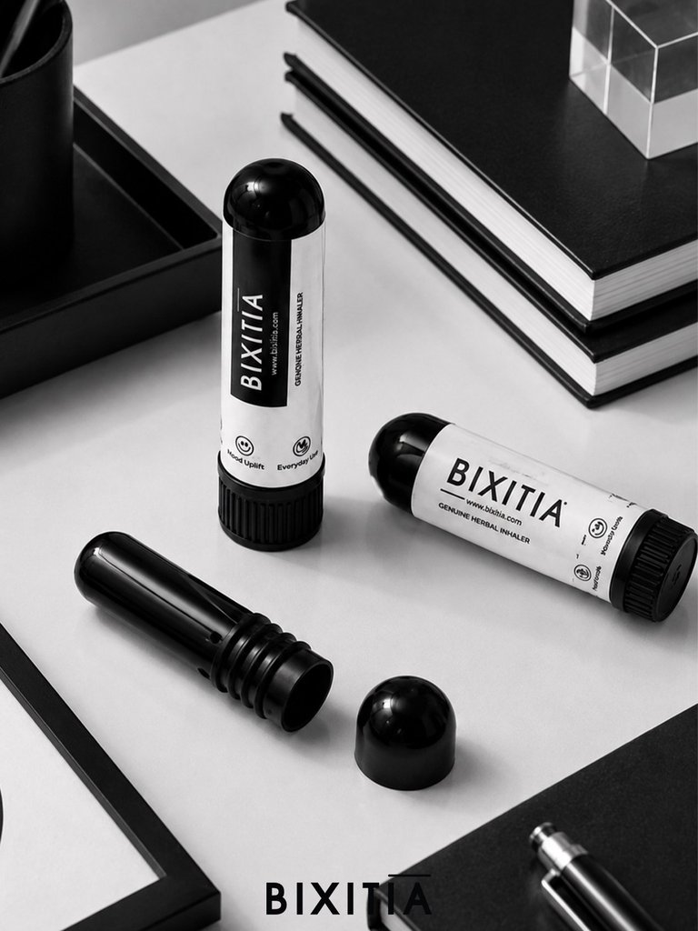 ของพรีเมี่ยม ยาดมพิมเสนน้ำ กลิ่นวานิลลาและเปปเปอร์มินต์ Borneol Mixture Inhaler Vanilla and Peppermint Scent IH-172