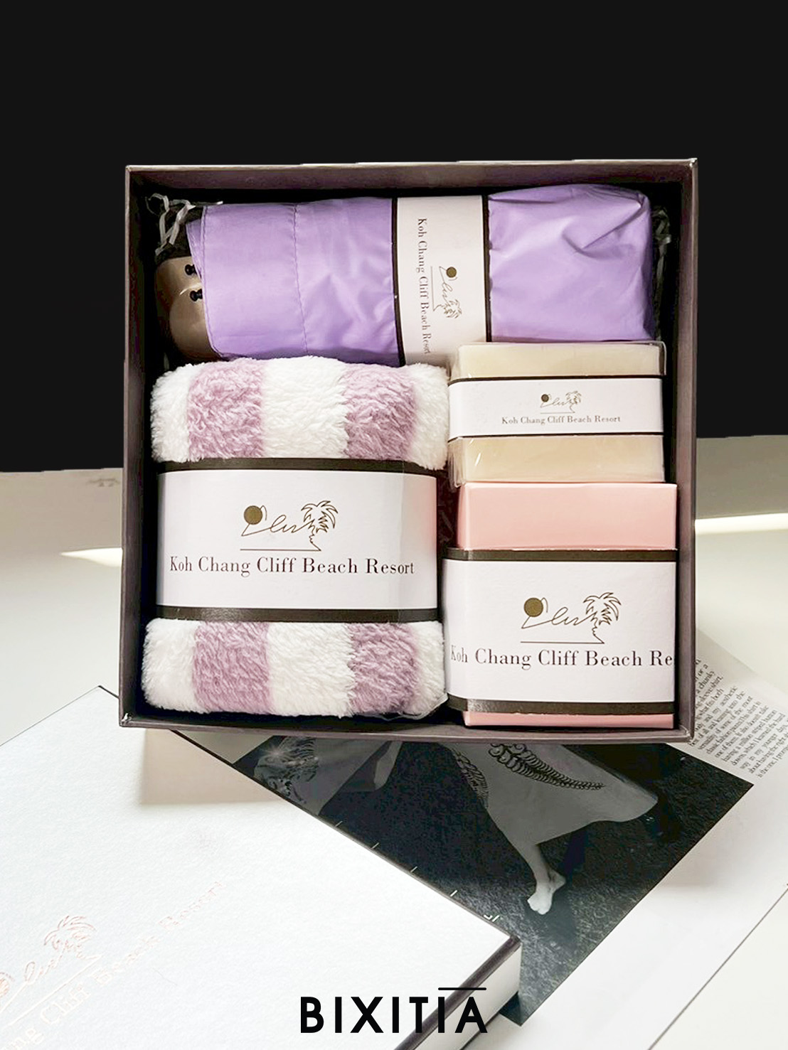 Premium set ร่มกัน UV ผ้าขนหนูนิ่ม เทียนหอม สบู่น้ำนมข้าว พร้อมกล่อง PM-071