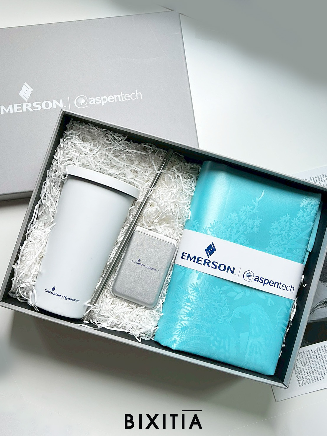 Premium set แก้วน้ำเก็บอุณหภูมิ ผ้าแพร Phone magnetic leather card holder พร้อมกล่อง PM-066